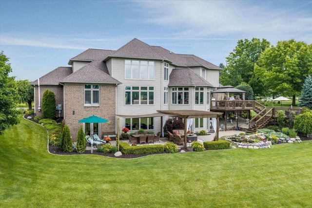 68223 Hillside Lane, Washington Twp, MI 48095
