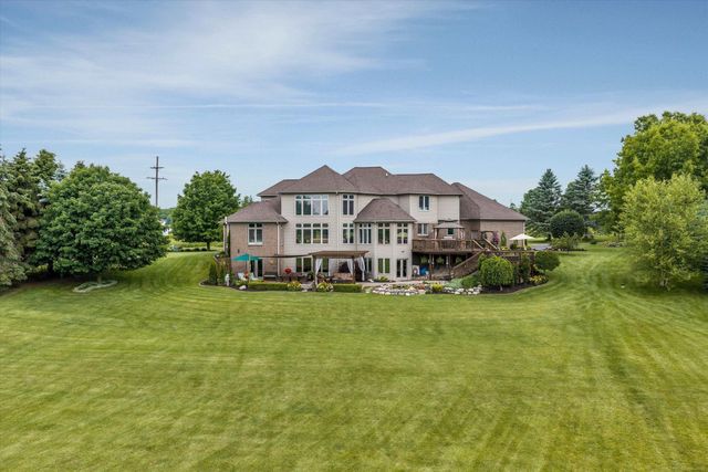 68223 Hillside Lane, Washington Twp, MI 48095
