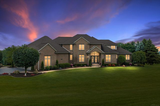 68223 Hillside Lane, Washington Twp, MI 48095