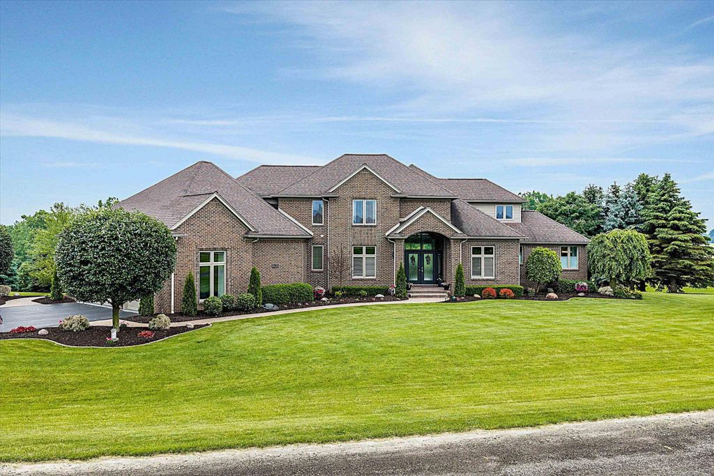 68223 Hillside Lane, Washington Twp, MI 48095