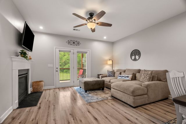 4359 Socata Ct, Cross Plains, TN 37049