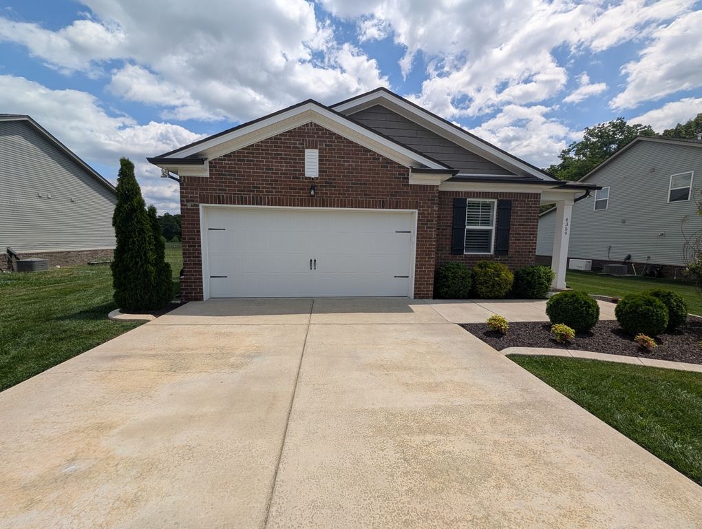 4359 Socata Ct, Cross Plains, TN 37049