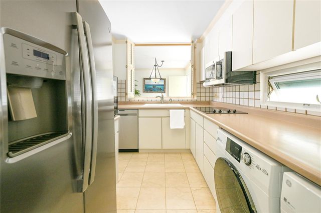 1 CONDOMINIO PLAYA SERENA 604, Carolina, PR 00979