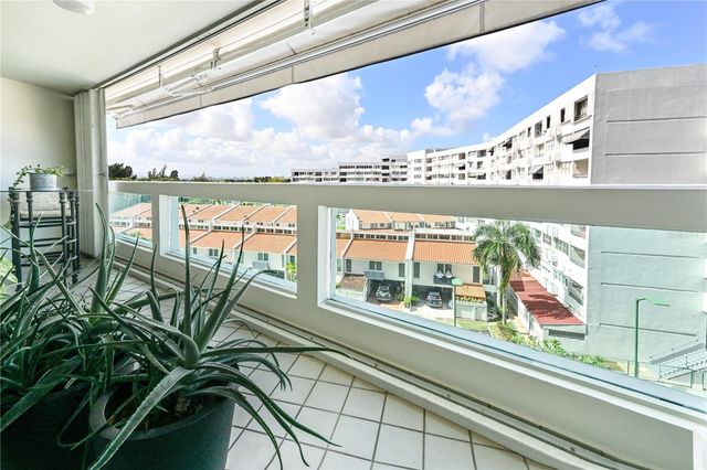 1 CONDOMINIO PLAYA SERENA 604, Carolina, PR 00979