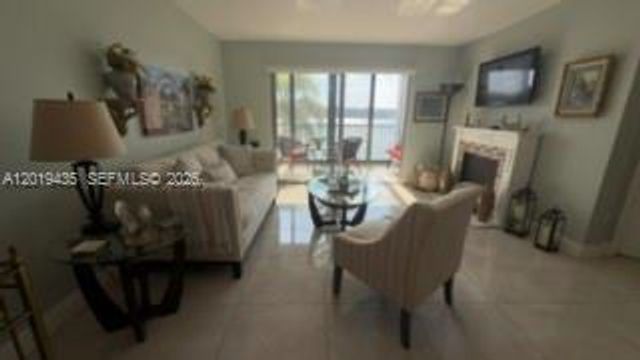 1400 SW 131st Way 203Q, Pembroke Pines, FL 33027