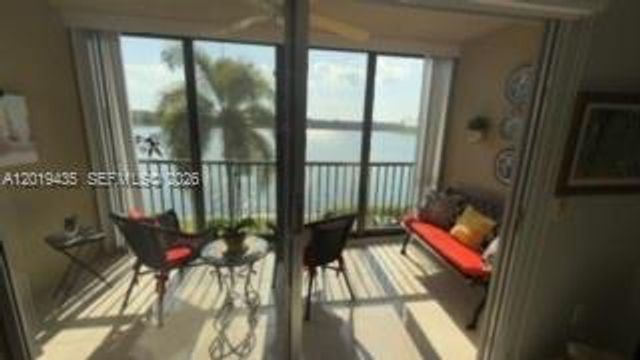 1400 SW 131st Way 203Q, Pembroke Pines, FL 33027