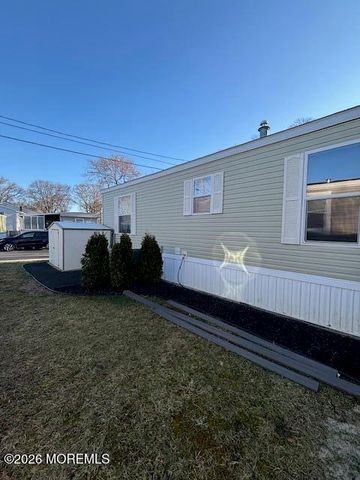 45 Randall Avenue, Hazlet, NJ 07734