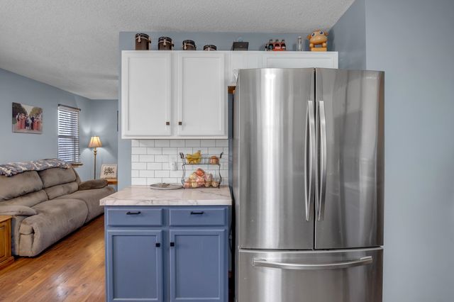 628 S Longbranch Dr, Maize, KS 67101