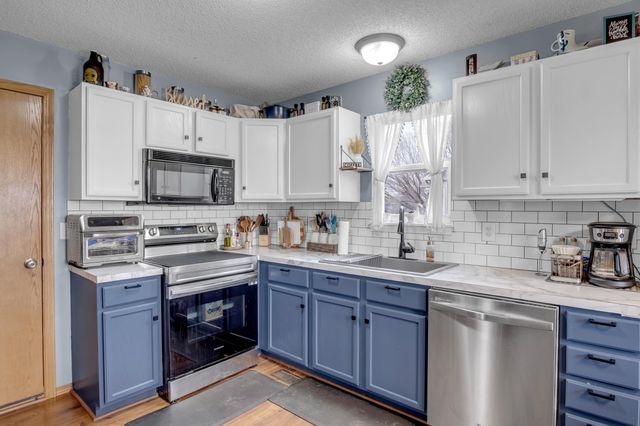 628 S Longbranch Dr, Maize, KS 67101