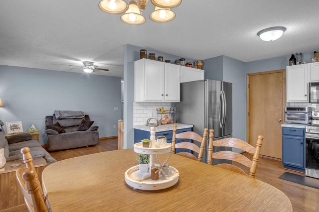 628 S Longbranch Dr, Maize, KS 67101