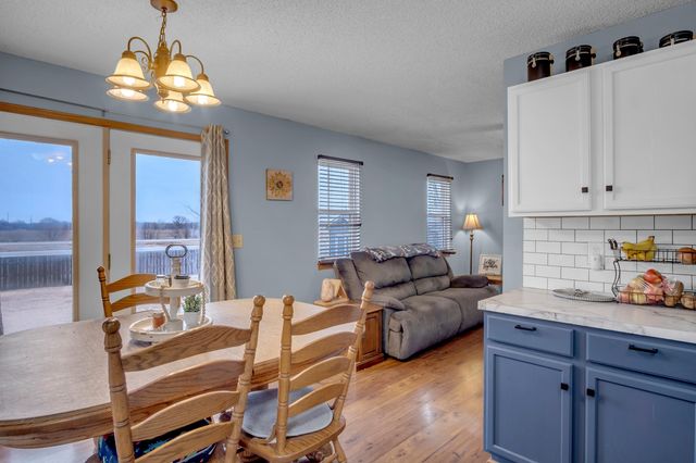 628 S Longbranch Dr, Maize, KS 67101