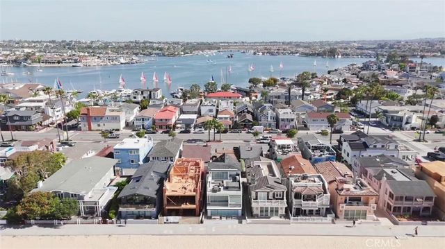 612 W Balboa Boulevard, Newport Beach, CA 92661