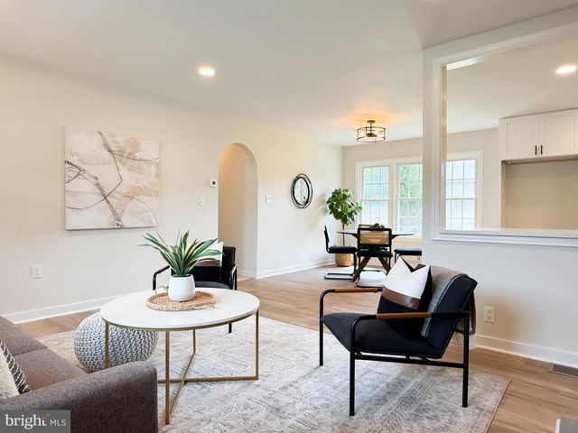 324 HIGHLAWN AVE, Elizabethtown, PA 17022