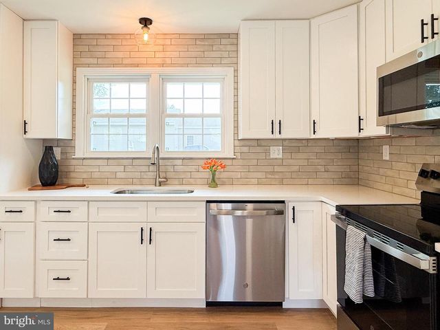 324 HIGHLAWN AVE, Elizabethtown, PA 17022