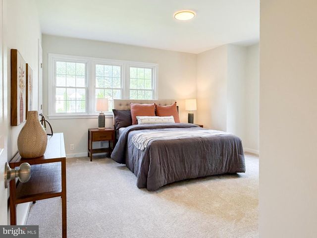 324 HIGHLAWN AVE, Elizabethtown, PA 17022