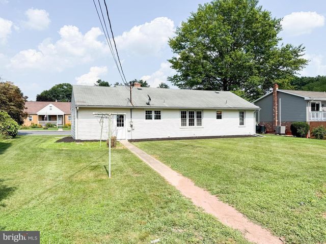 324 HIGHLAWN AVE, Elizabethtown, PA 17022