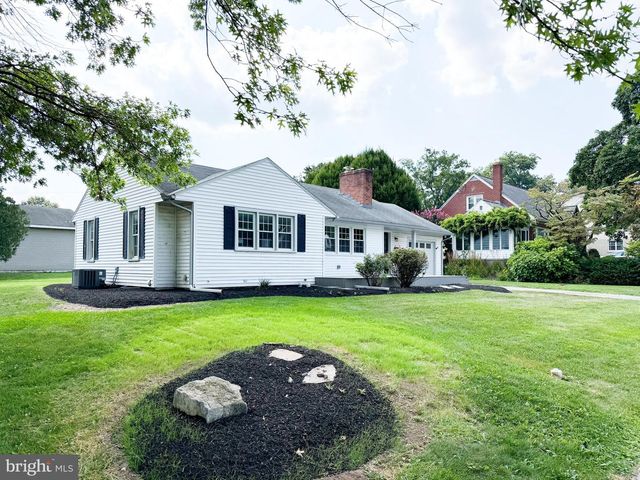 324 HIGHLAWN AVE, Elizabethtown, PA 17022
