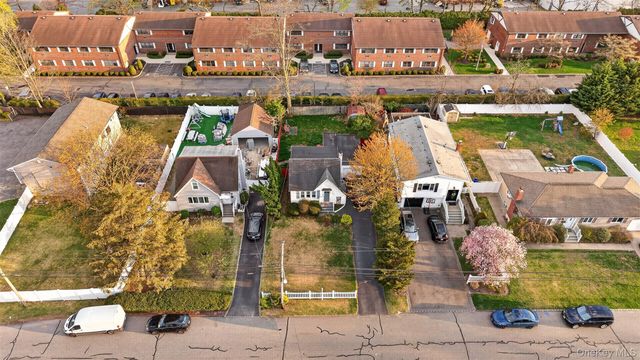 266 Neptune Avenue, West Babylon, NY 11704