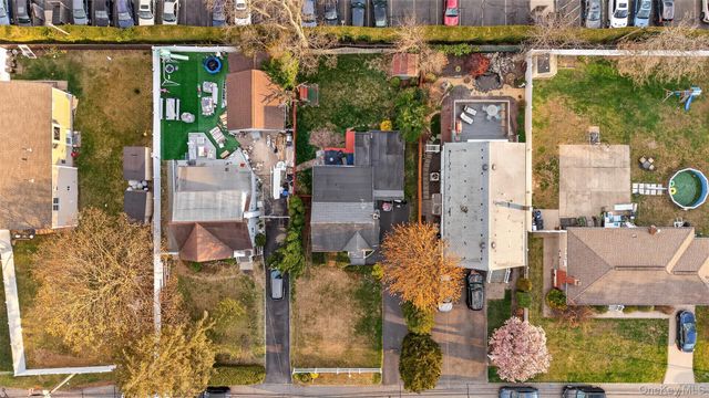 266 Neptune Avenue, West Babylon, NY 11704