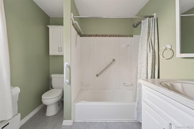 266 Neptune Avenue, West Babylon, NY 11704