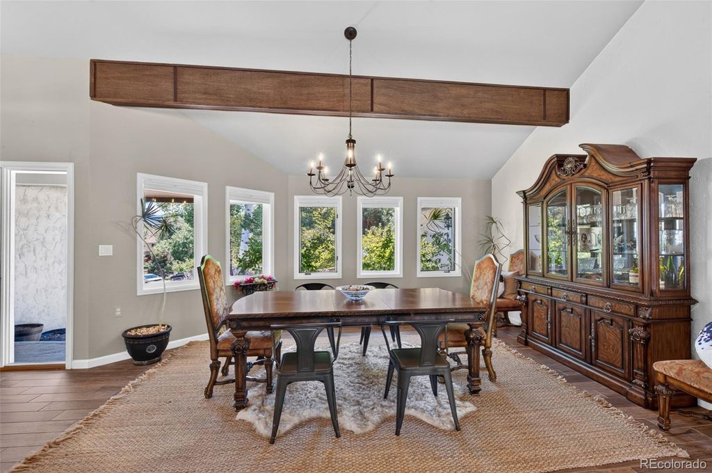 Image 6 of property listing at 8 Silver Aspen, Littleton, CO 80127
