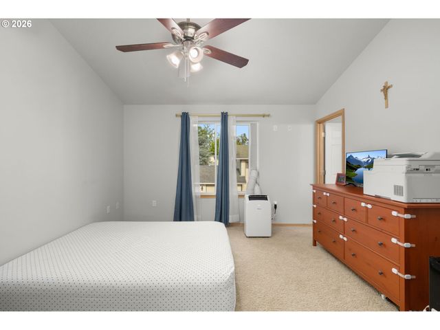 10971 Se HOLGATE Blvd, Portland, OR 97266