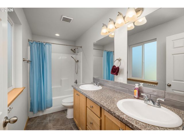 10971 Se HOLGATE Blvd, Portland, OR 97266