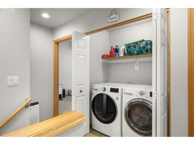 10971 Se HOLGATE Blvd, Portland, OR 97266