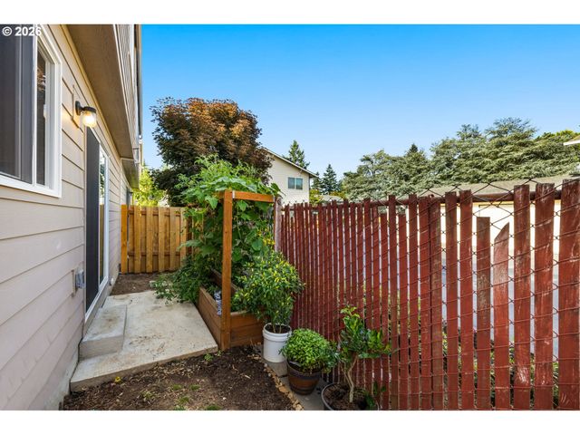 10971 Se HOLGATE Blvd, Portland, OR 97266