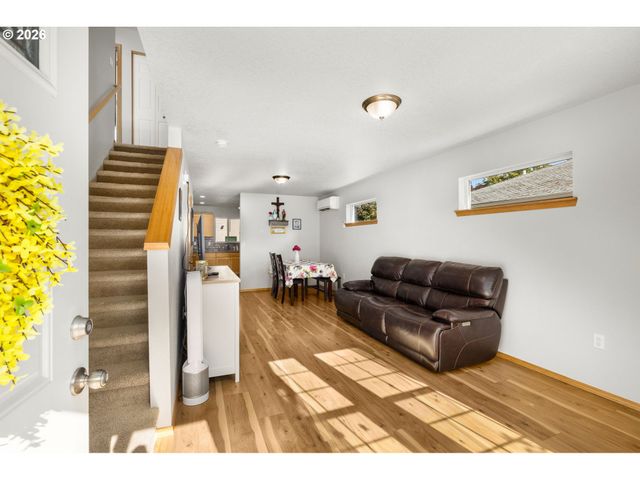 10971 Se HOLGATE Blvd, Portland, OR 97266