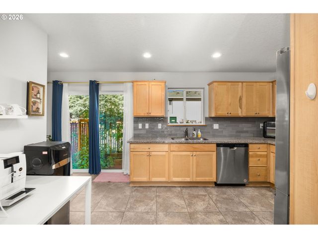 10971 Se HOLGATE Blvd, Portland, OR 97266