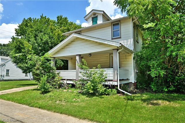 995 Glenwood Street NE, Warren, OH 44483