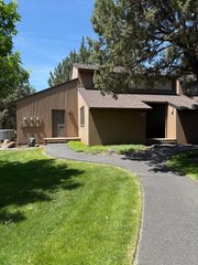 1987 Redtail Hawk Drive RV16C, Redmond, OR 97756