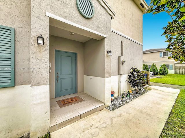 451 NW 12th Ave, Florida City, FL 33034