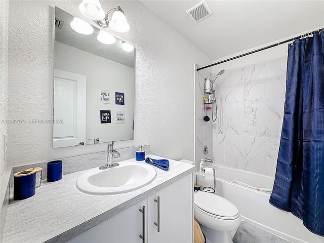 451 NW 12th Ave, Florida City, FL 33034