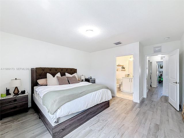 451 NW 12th Ave, Florida City, FL 33034