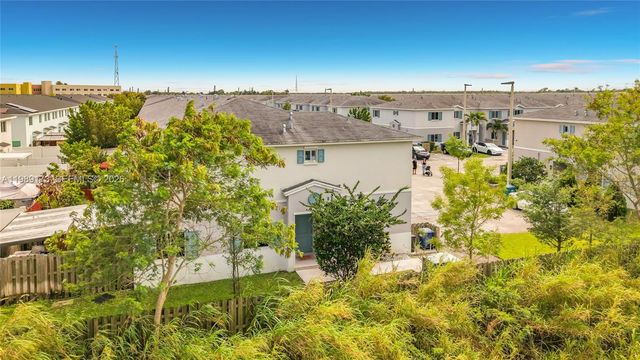 451 NW 12th Ave, Florida City, FL 33034