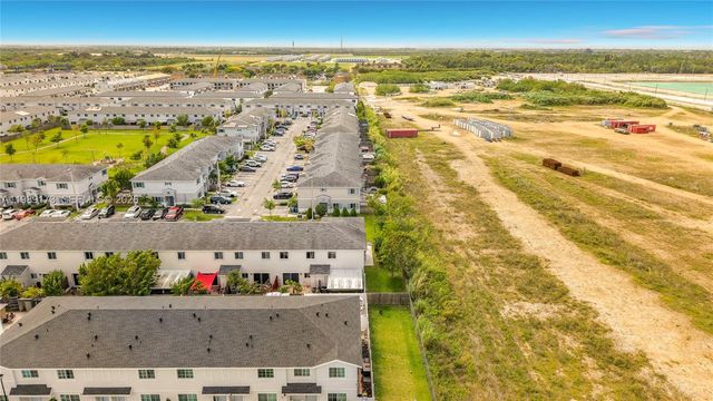 451 NW 12th Ave, Florida City, FL 33034