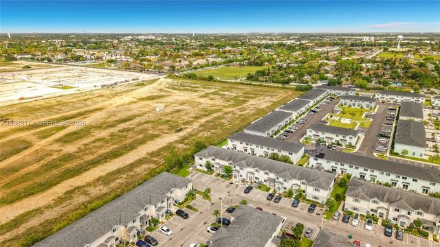 451 NW 12th Ave, Florida City, FL 33034