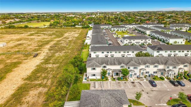 451 NW 12th Ave, Florida City, FL 33034
