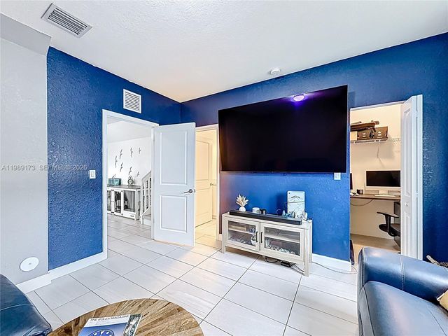 451 NW 12th Ave, Florida City, FL 33034