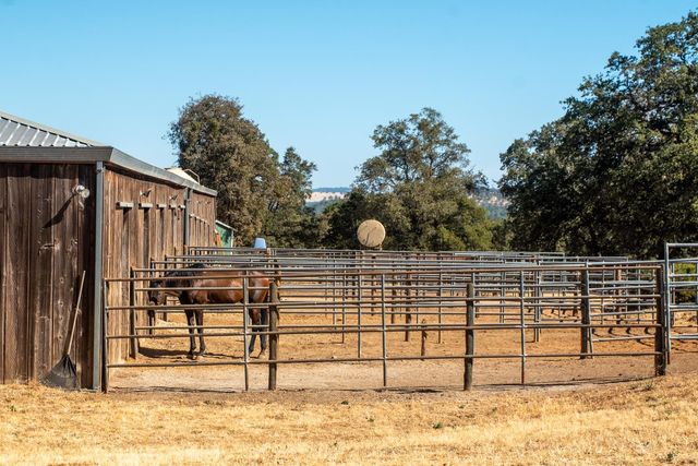 17761 Grizzly Bear Dr, Grass Valley, CA 95949