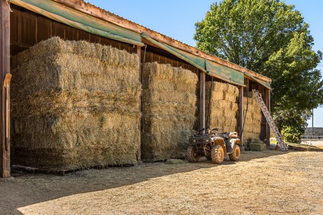 17761 Grizzly Bear Dr, Grass Valley, CA 95949