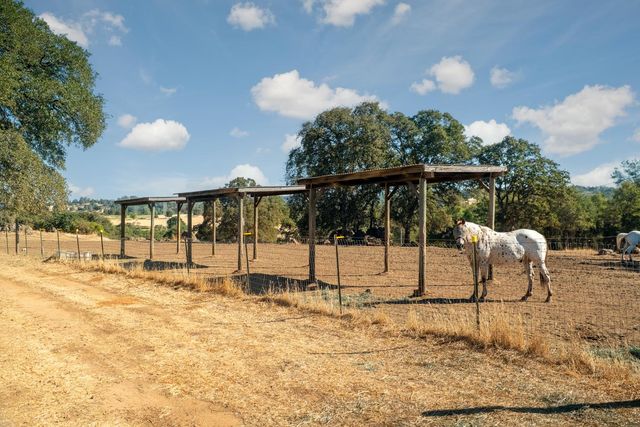 17761 Grizzly Bear Dr, Grass Valley, CA 95949