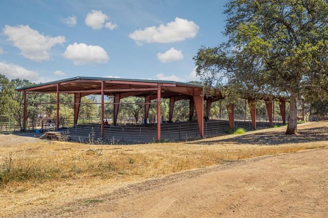 17761 Grizzly Bear Dr, Grass Valley, CA 95949