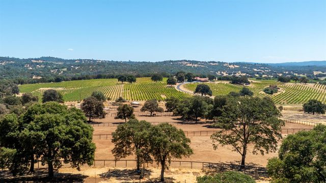 17761 Grizzly Bear Dr, Grass Valley, CA 95949