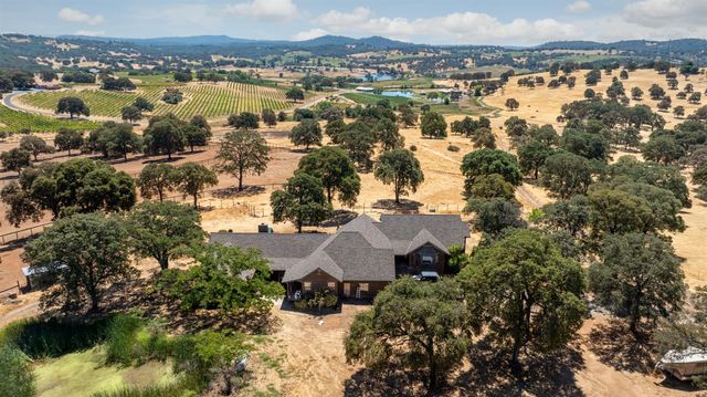 17761 Grizzly Bear Dr, Grass Valley, CA 95949
