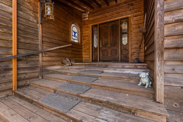 17761 Grizzly Bear Dr, Grass Valley, CA 95949