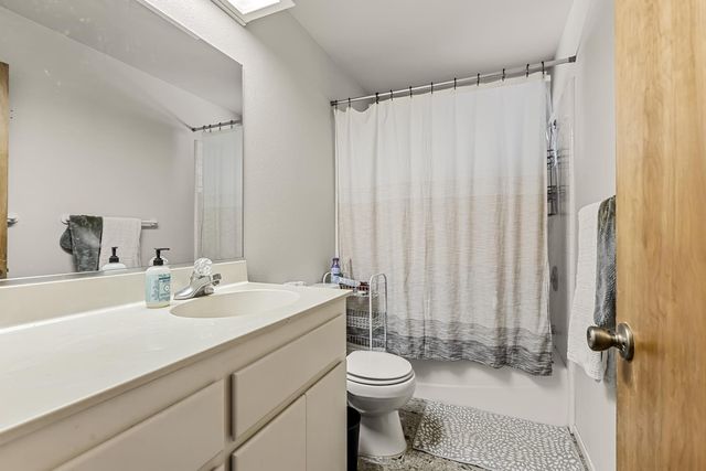 17761 Grizzly Bear Dr, Grass Valley, CA 95949