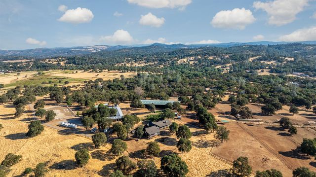 17761 Grizzly Bear Dr, Grass Valley, CA 95949